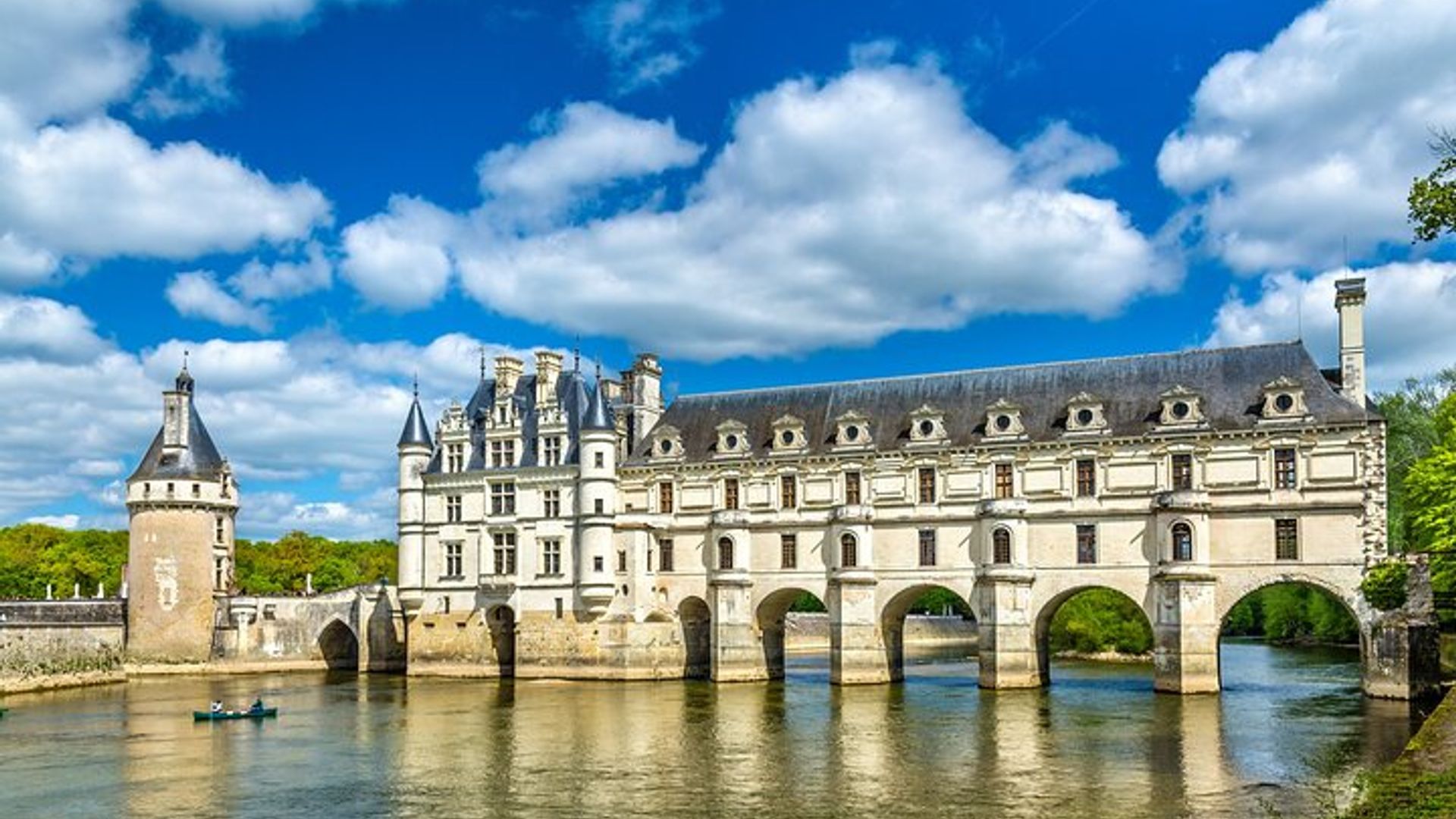 Excursión privada de un día a los castillos de Chenonceau y Chambord desde Tours