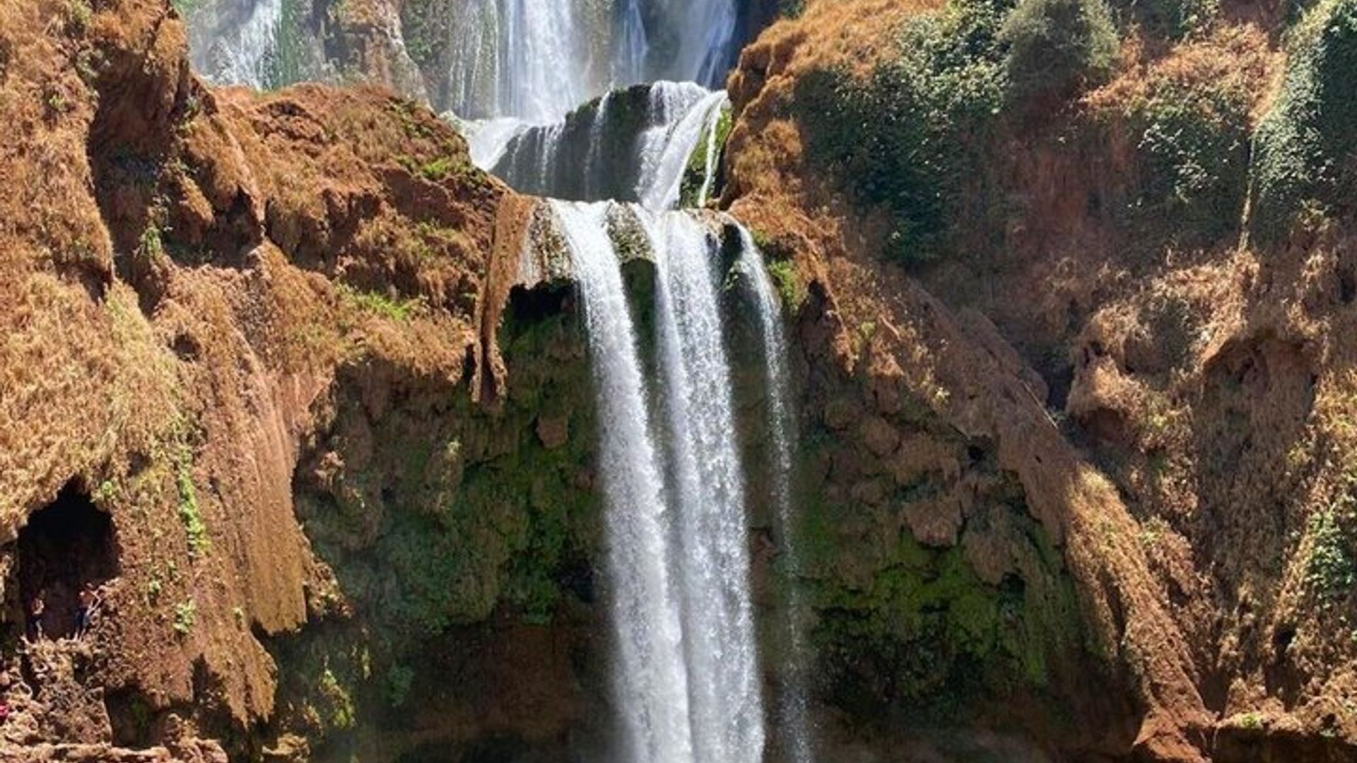 Excursión de un día a las cascadas de Ouzoud con guía y paseo en barco
