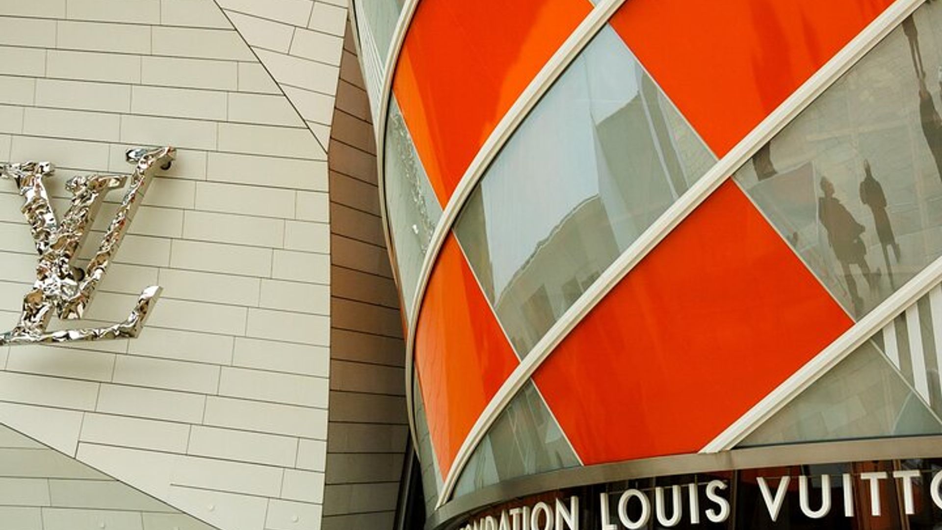 Paris Louis Vuitton Foundation Tour and Skip-the-Line Entry