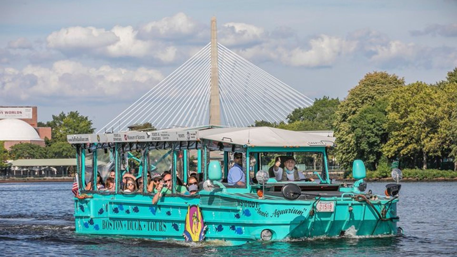 Recorrido turístico en barco con crucero por el río Charles