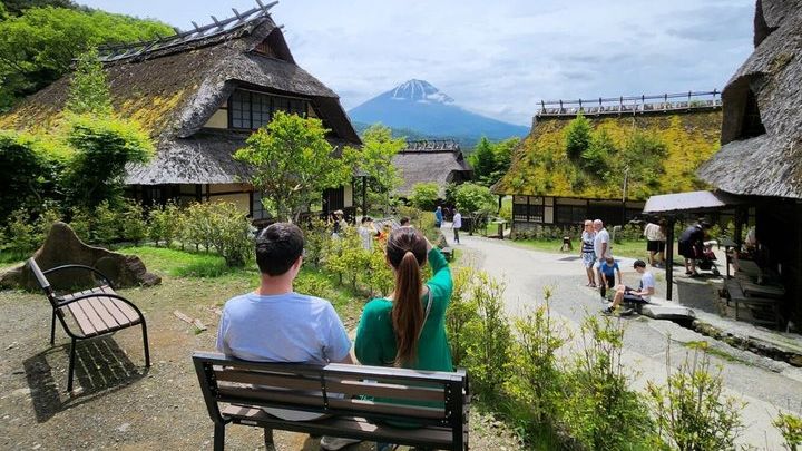 Private Tour of Mount Fuji with English speaking driver