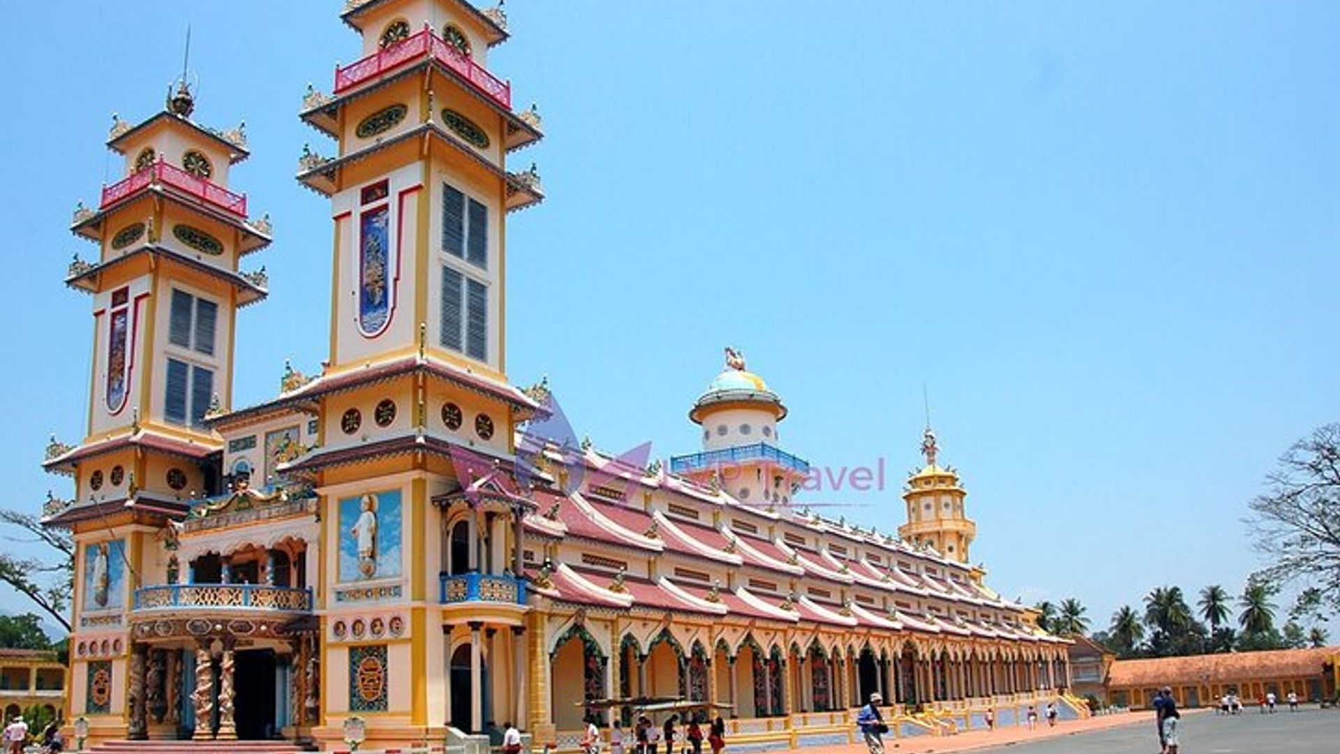 Private Tour: Cu Chi Tunnel - Tagesausflug zum Cao Dai Tempel