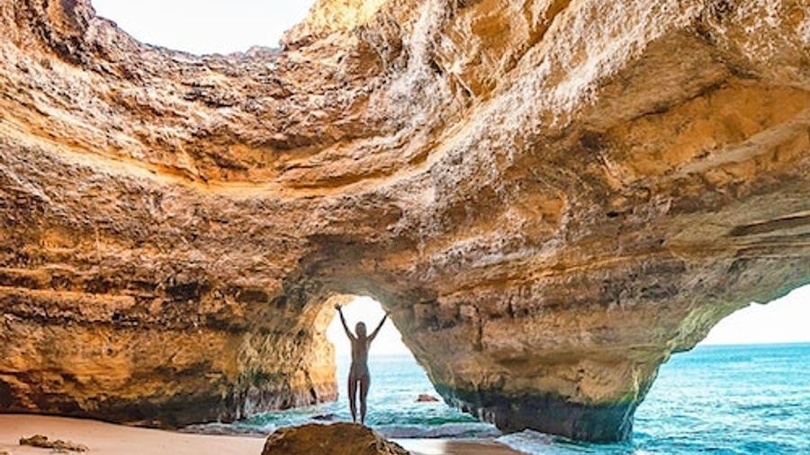 Benagil Caves: Sunrise Boat Tour from Portimão