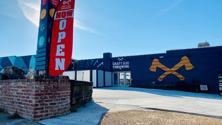 Axe Throwing Experience in Memphis Tennessee