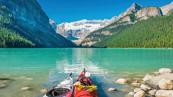 Banff: Lake Louise and Moraine Lake Shuttle with Hotel Pickup