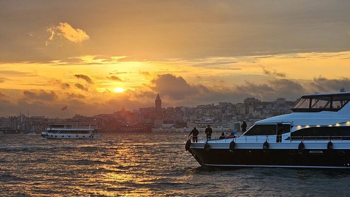 Bosphorus Sunset Yacht Cruise with Snacks, Transfer, and Guide
