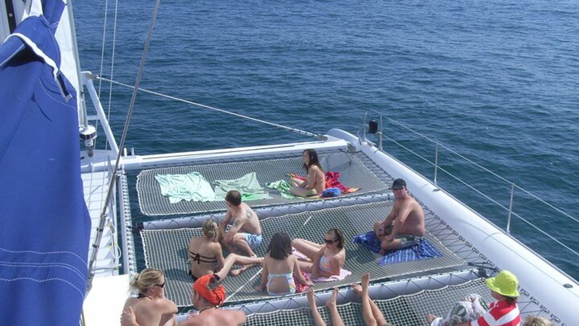 Croisière en catamaran avec boissons, repas et pause baignade