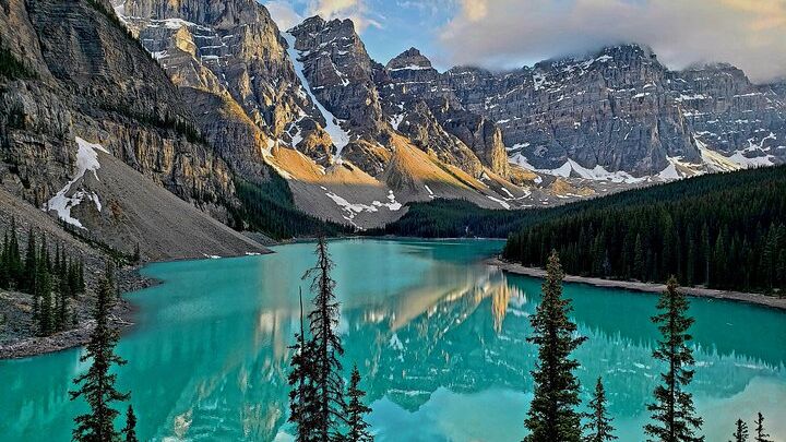 Moraine Lake & Louise - Morning or Sunset Tour from Banff/Canmore