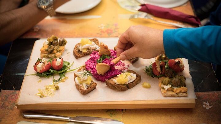 Thessaloniki Food Tour: A Feast of Local Delicacies