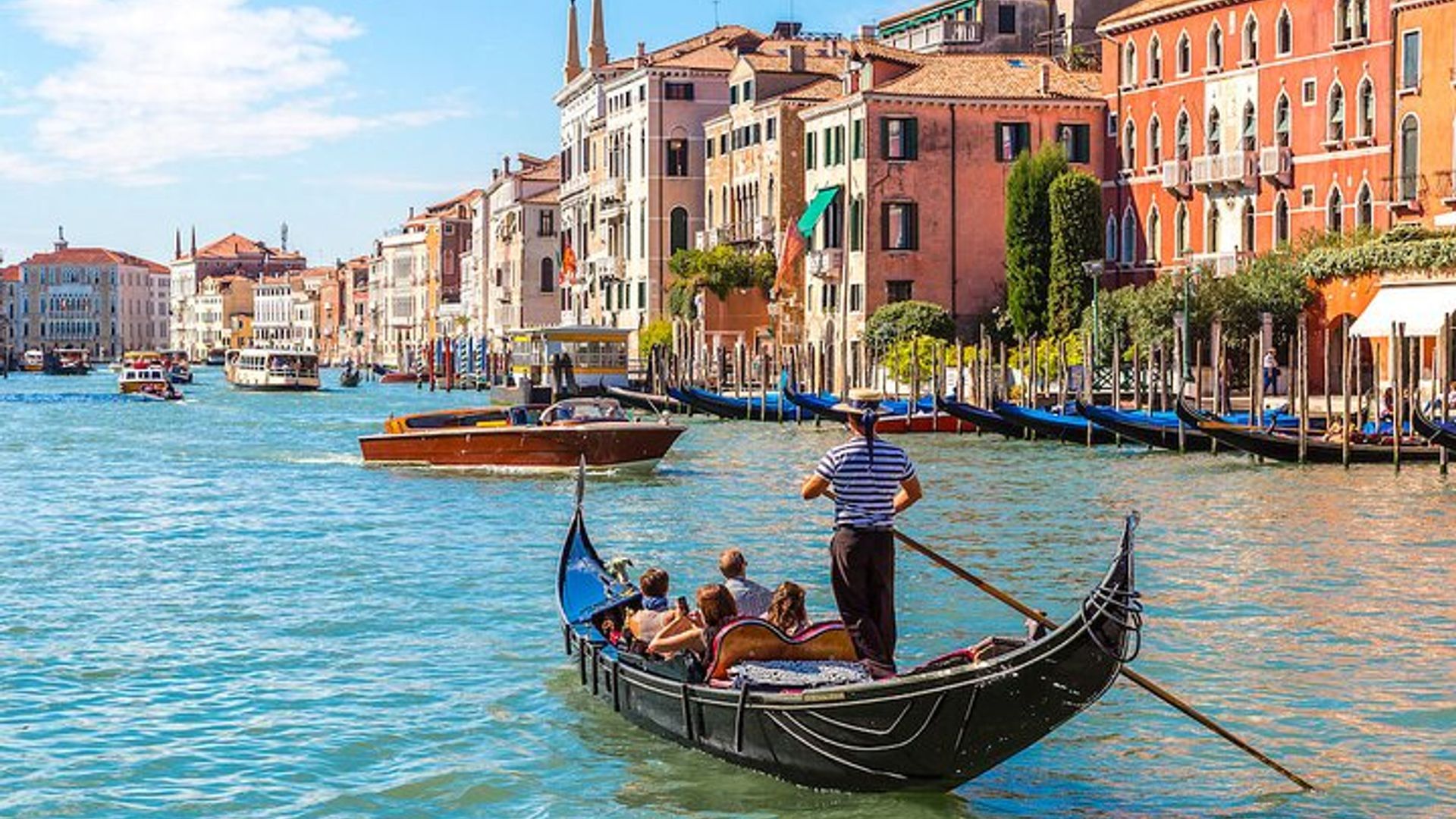 Venice Walking Tour and Gondola Ride with Ebook