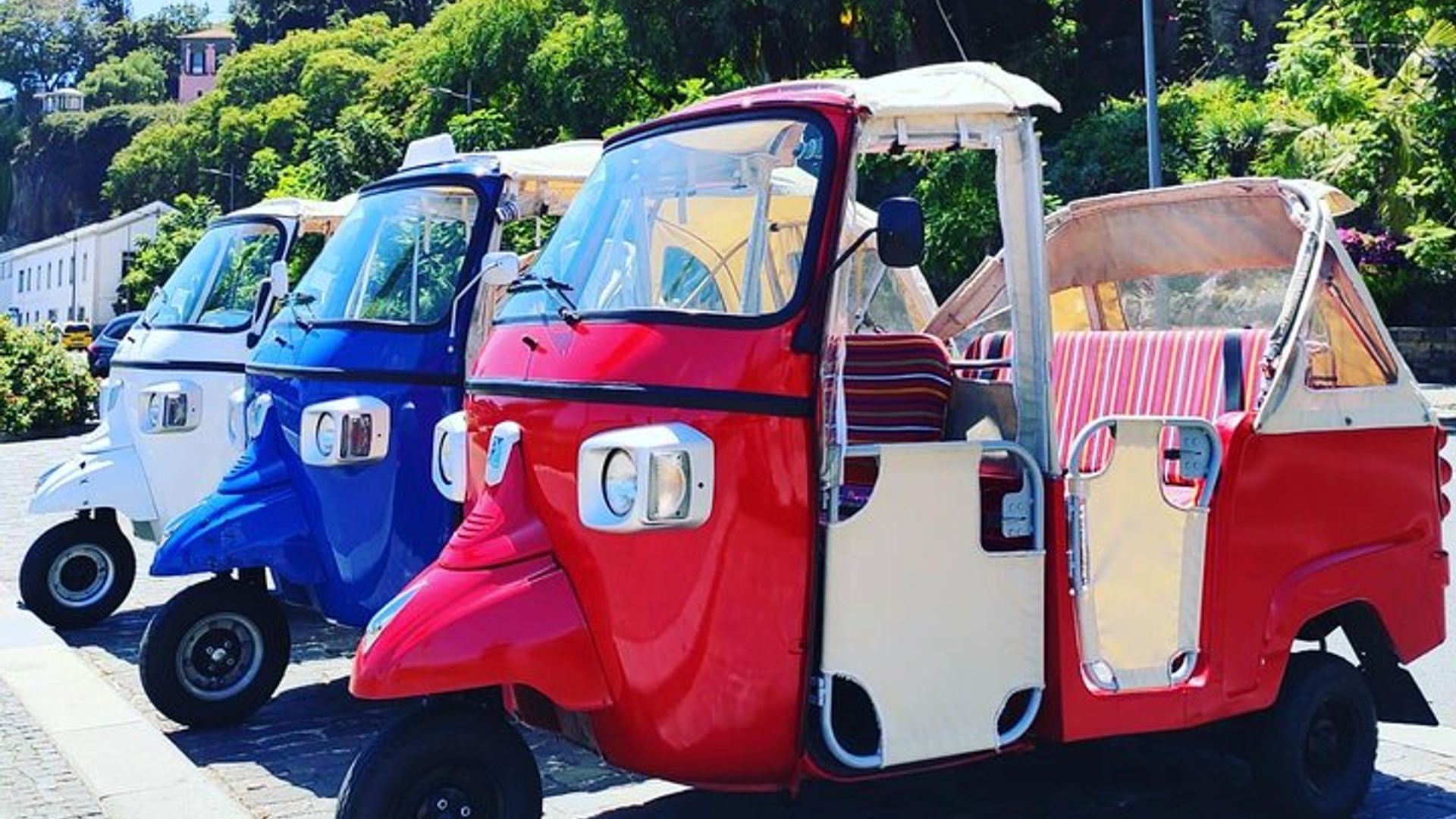 Recorrido en tuk-tuk por el Cristo Rey y el casco antiguo