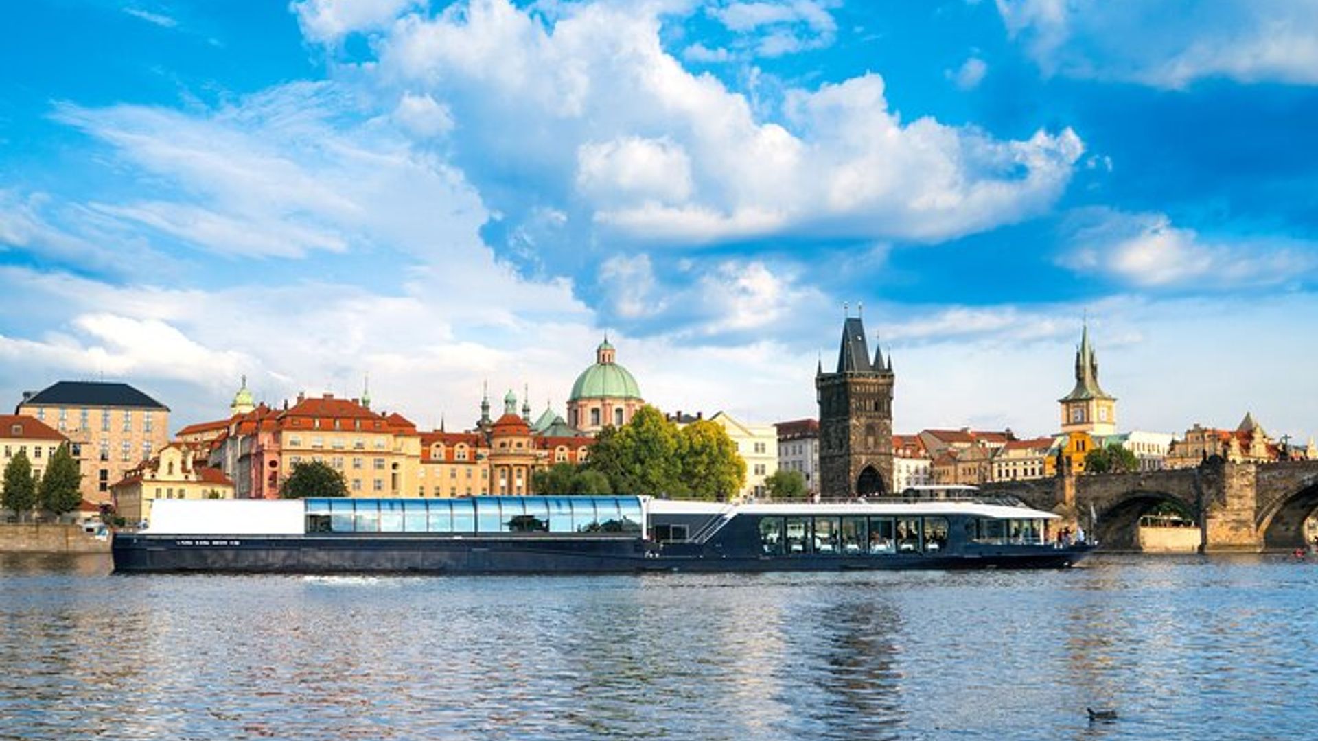 Prague Bus and Walking Tour, River Cruise With Onboard Lunch