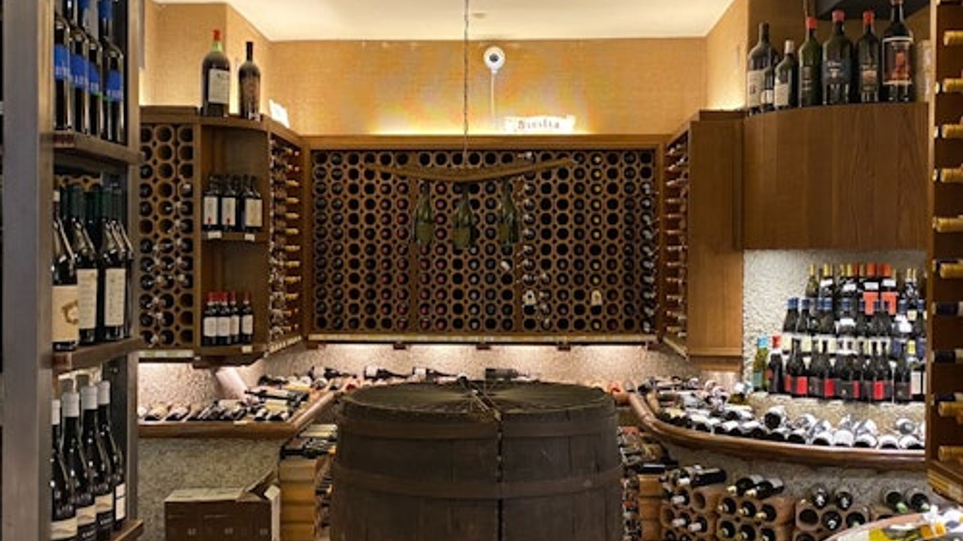 Florence: Wine Tasting + Lunch in the Historical Center
