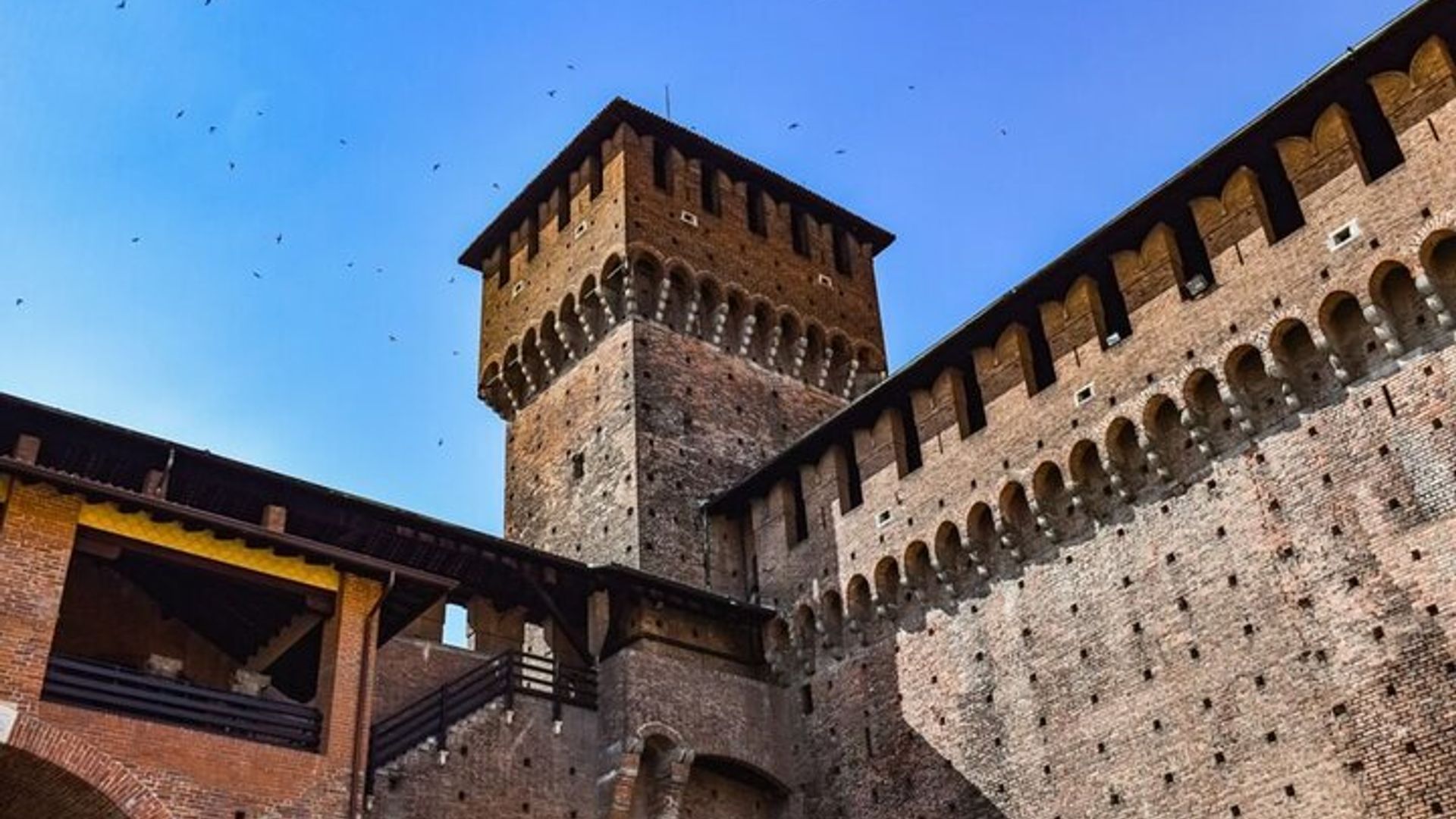 Sforza Castle guided tour - Small Group -Skip-the-line