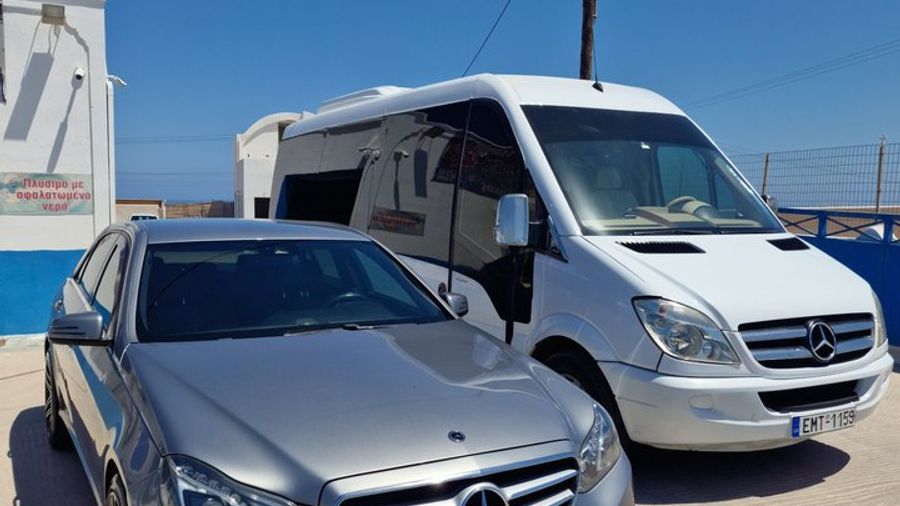 Private Santorini Airport Transfer Meet and Greet Service JTR