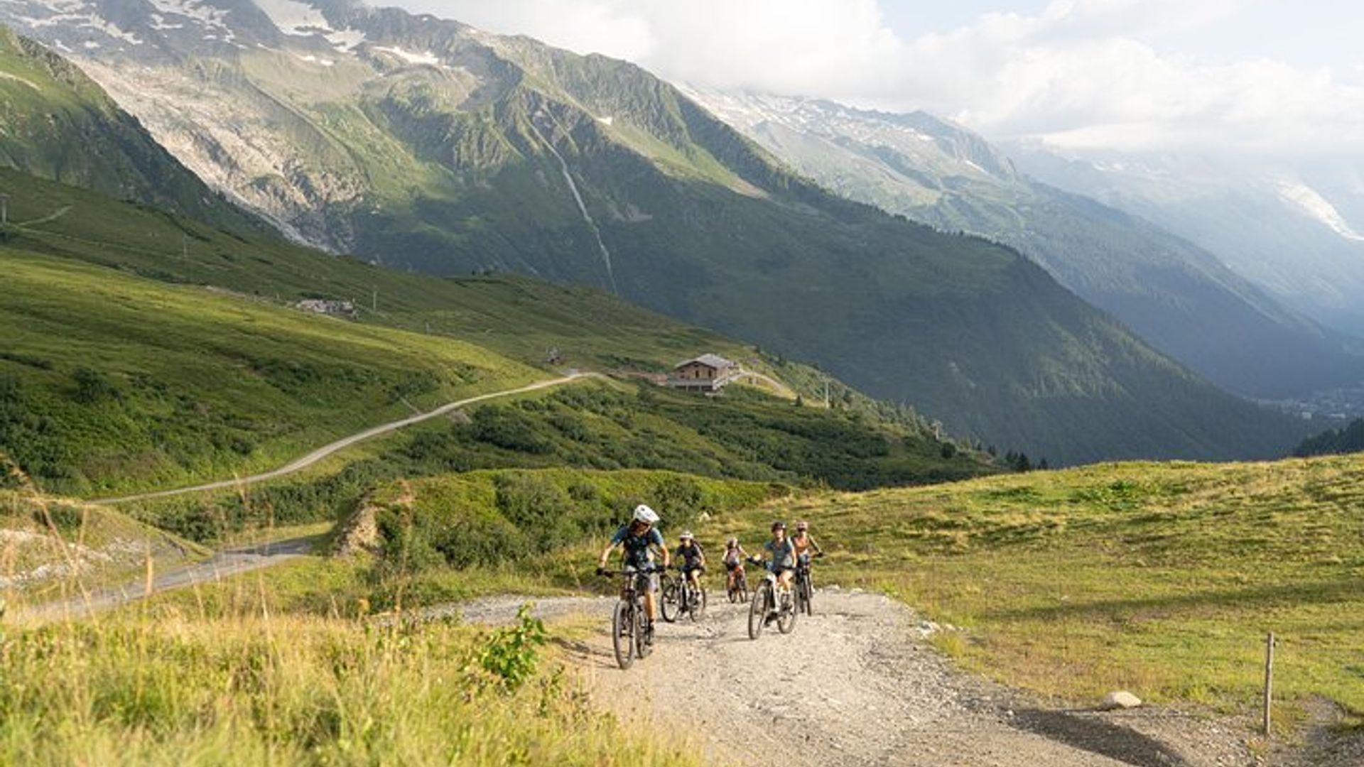 E-bike Mont-Blanc at high altitude – Day over Chamonix