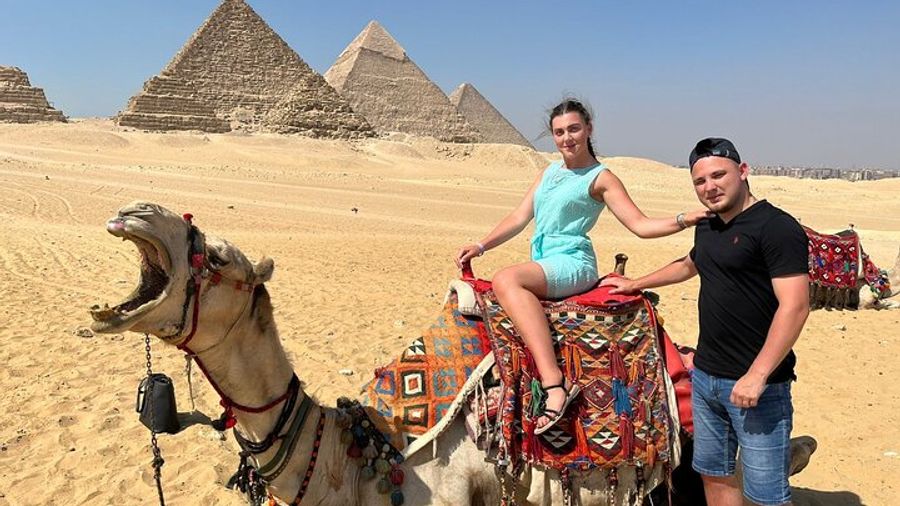 Cairo Day Trip with Pyramids, Sphinx & Lunch from Hurghada