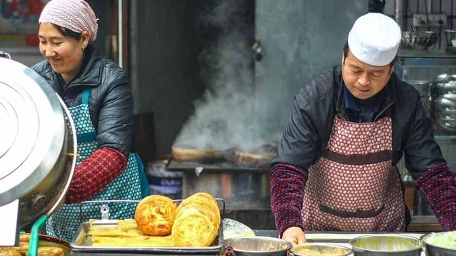 Xi'an Morning Food & Market Tour by TukTuk