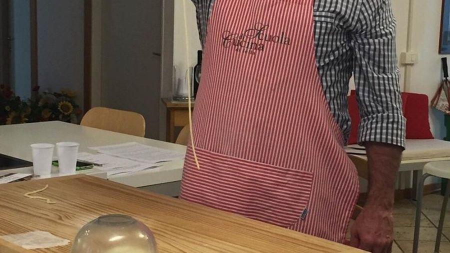 Small-Group Tuscan Cooking Class in Central Siena with Wine