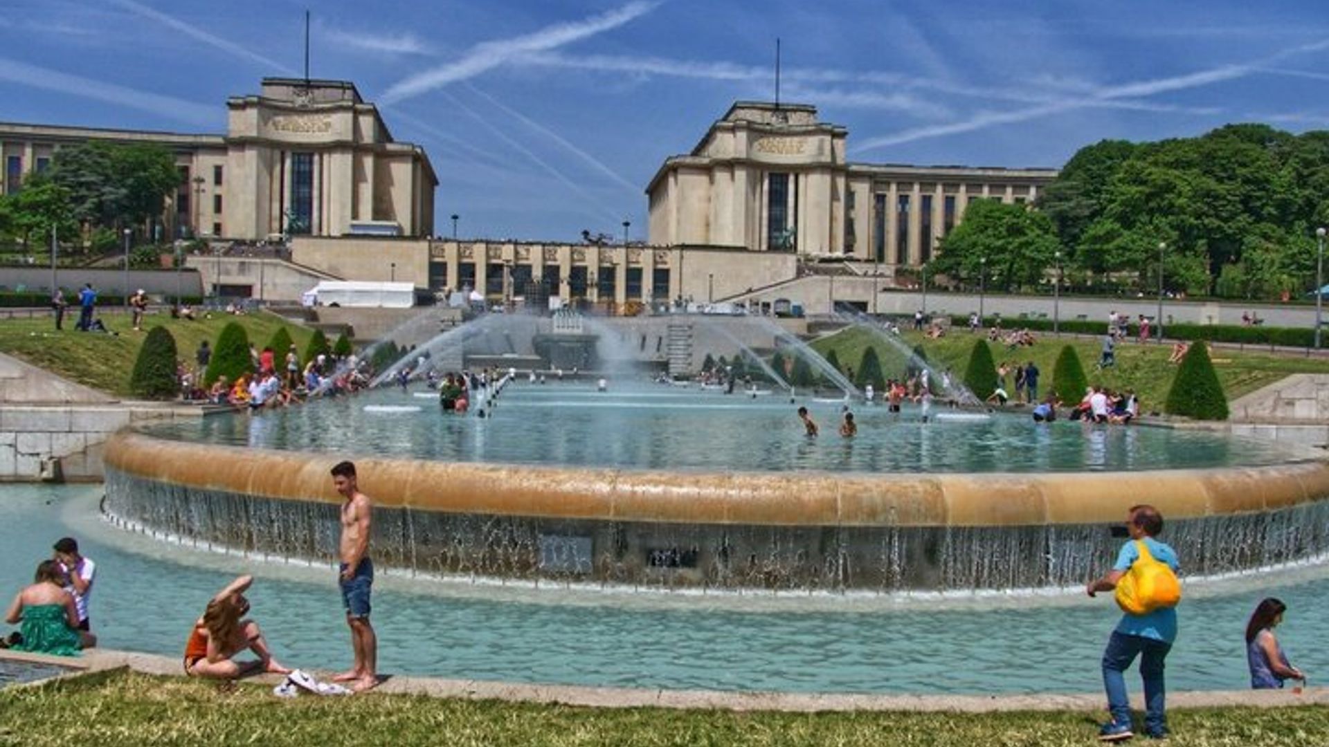 Aquarium Ticket and Digital City Tour in Paris