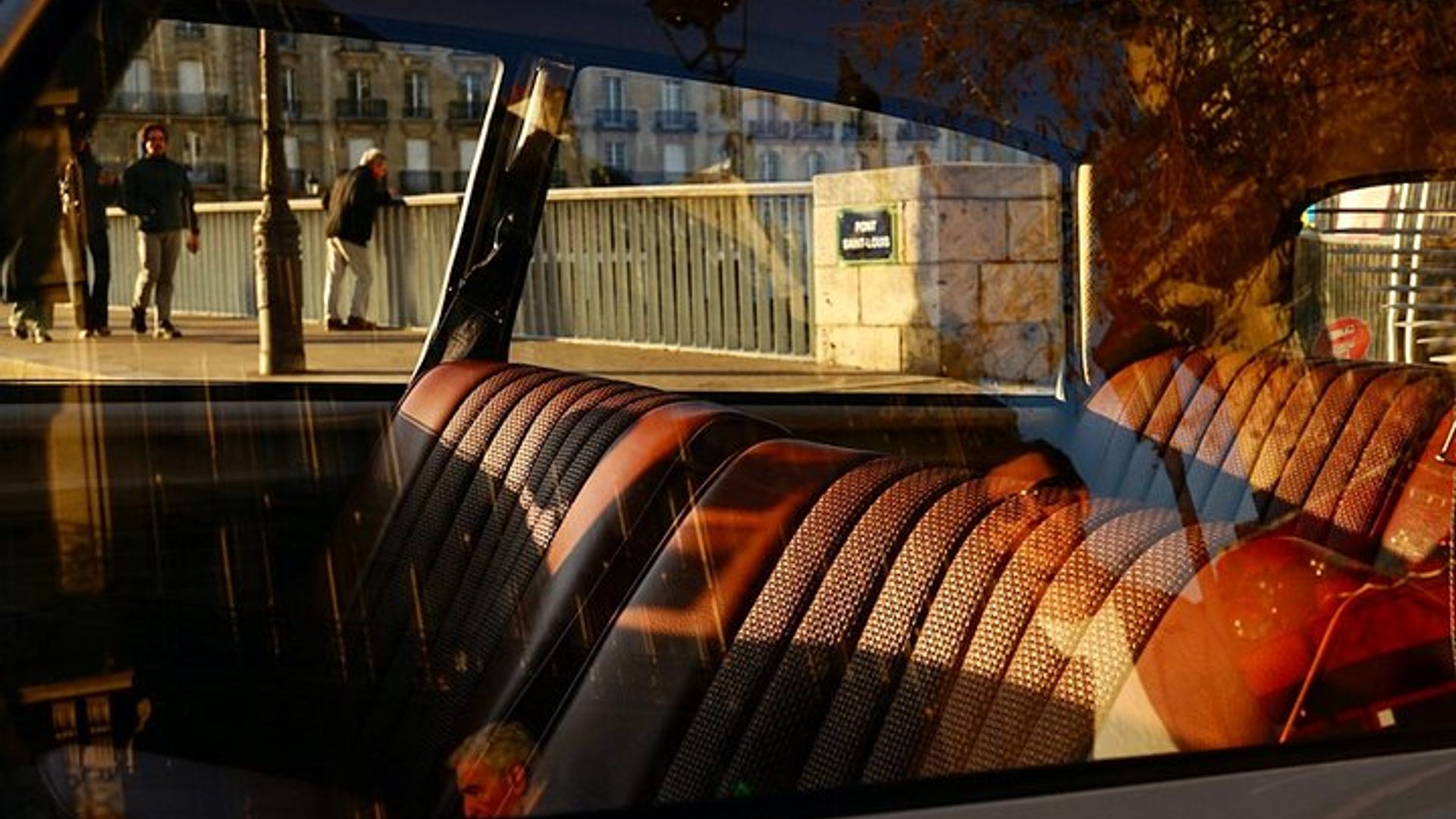 Paris Private Nighttime Panoramic Driving Tour in Vintage Car image 1