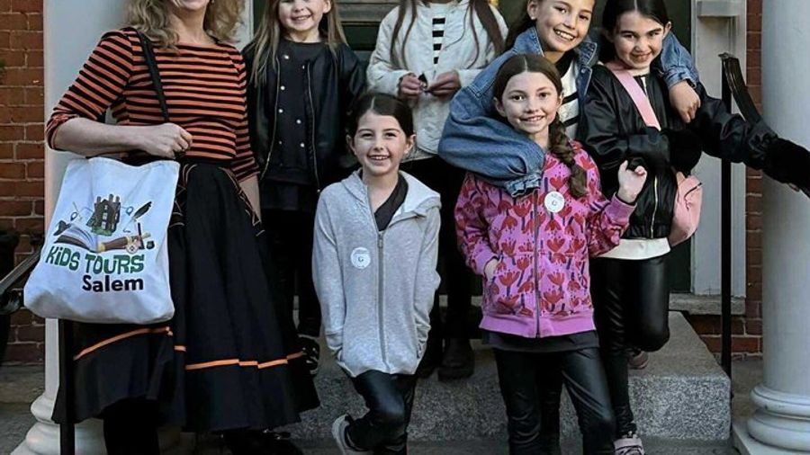 Salem: Slightly Spooky Tour for Kids