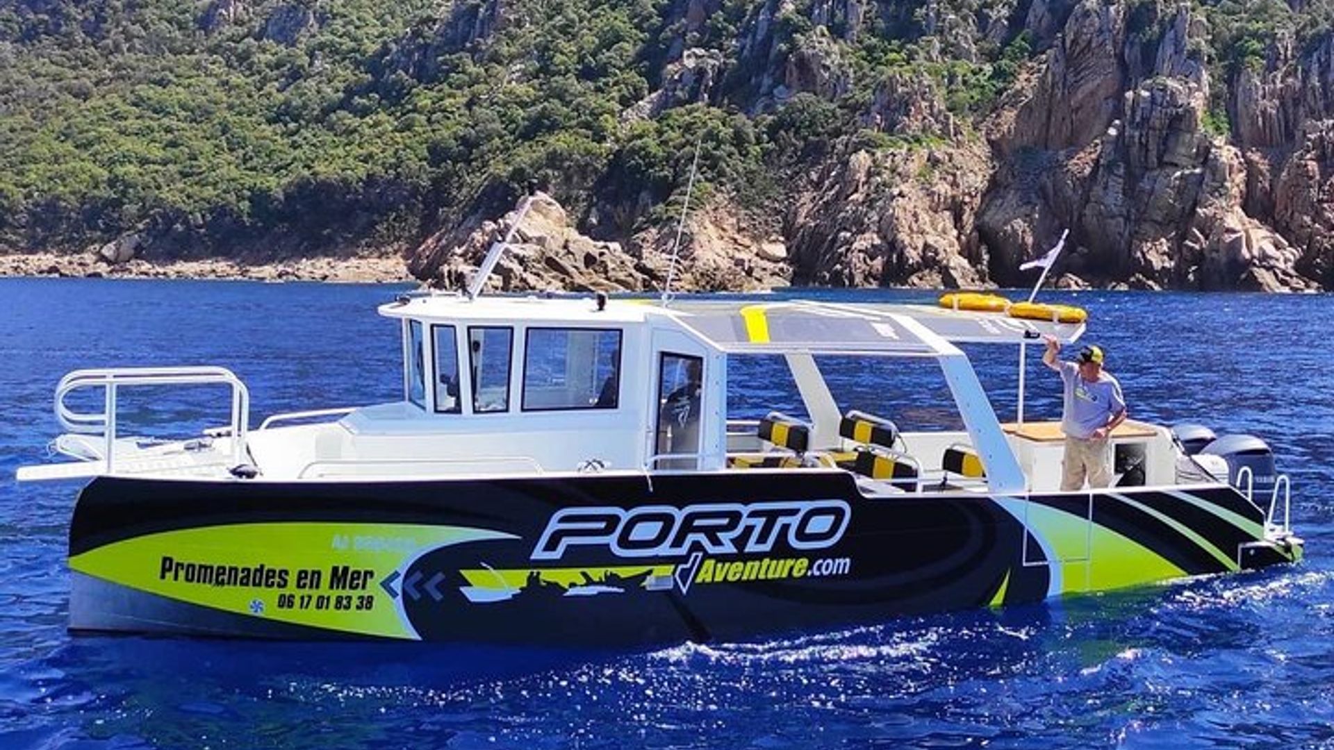 Crociera alle Calanche di Piana e Riserva di Scandola con sosta per nuotare