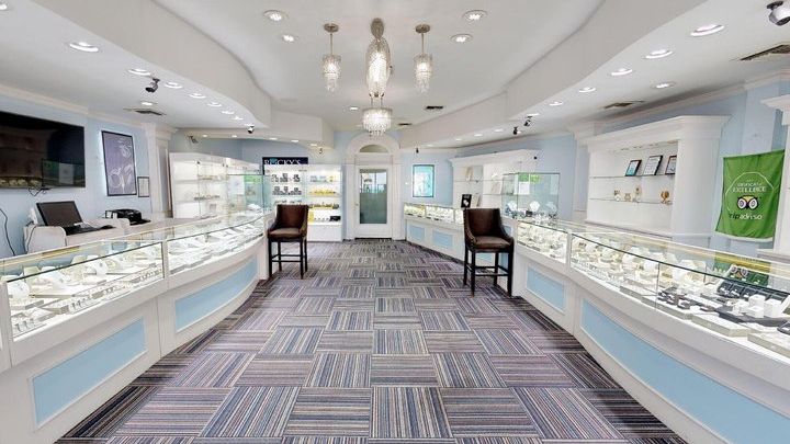 Bling and Beverages Cayman Jewelry Shopping Experience