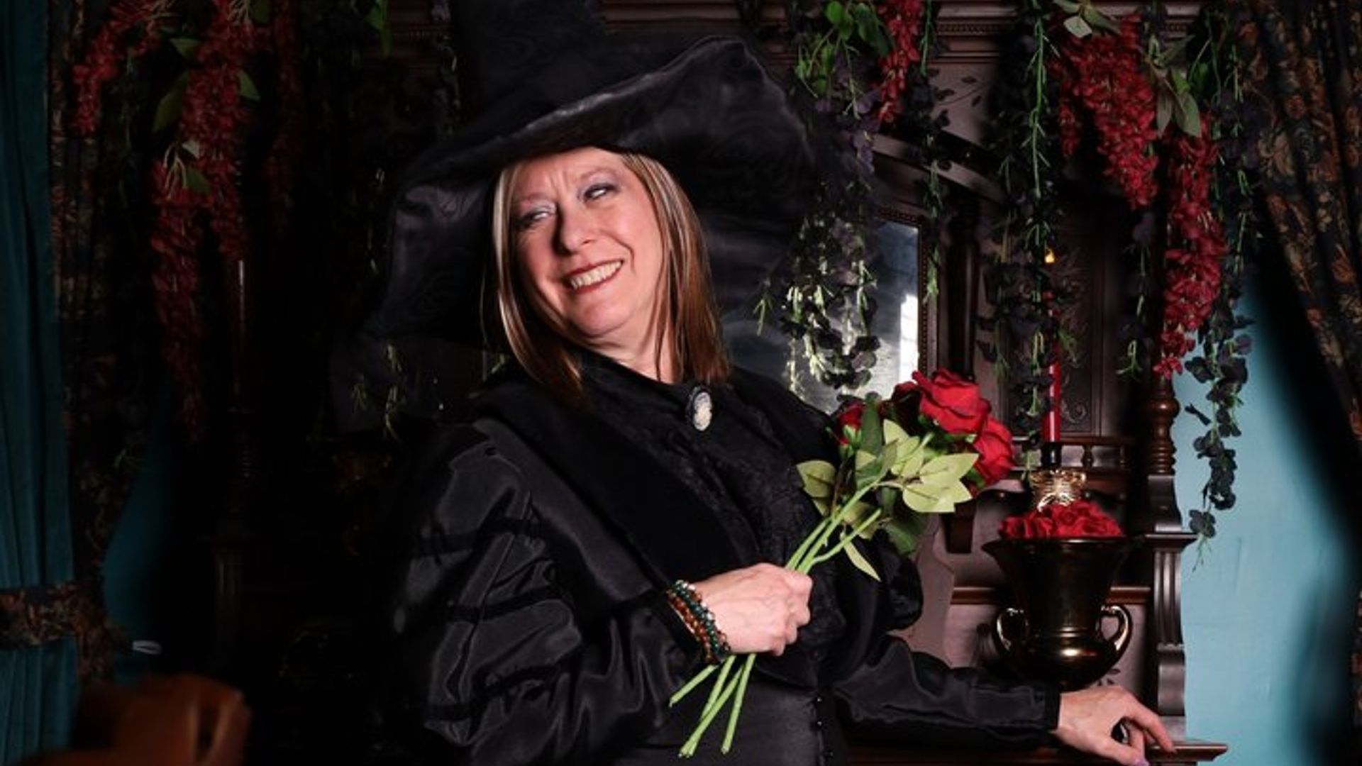 Olde Salem Village Hexe Fotoshooting