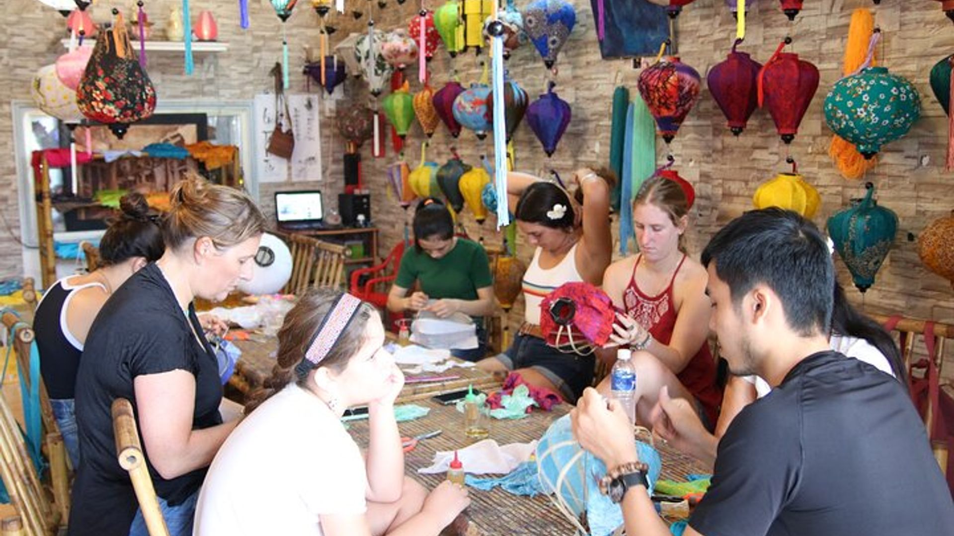 Einzigartiger Laternen- und Kaffeezubereitungskurs in Hoi An