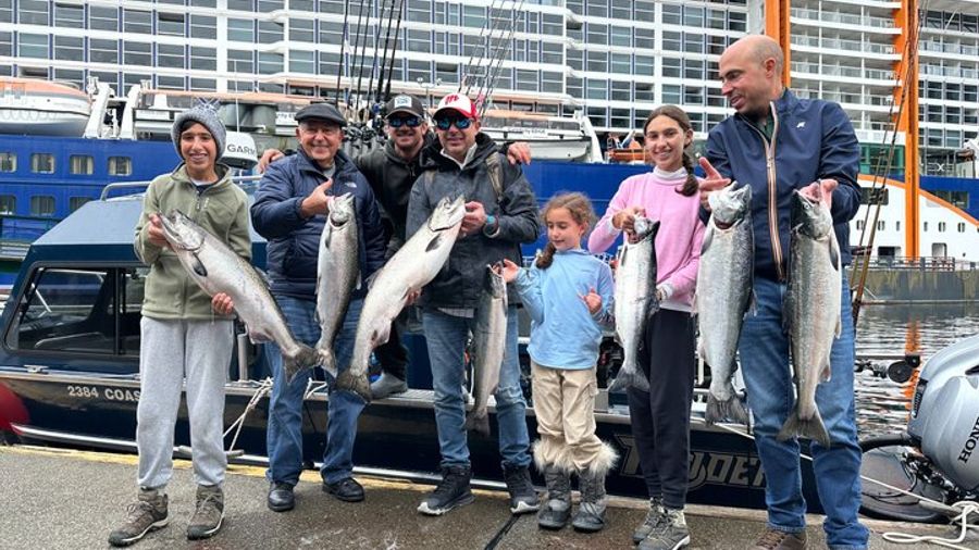 ULTIMATE Alaska Fishing Combo + Whale Watching/ Wildlife 5 HR