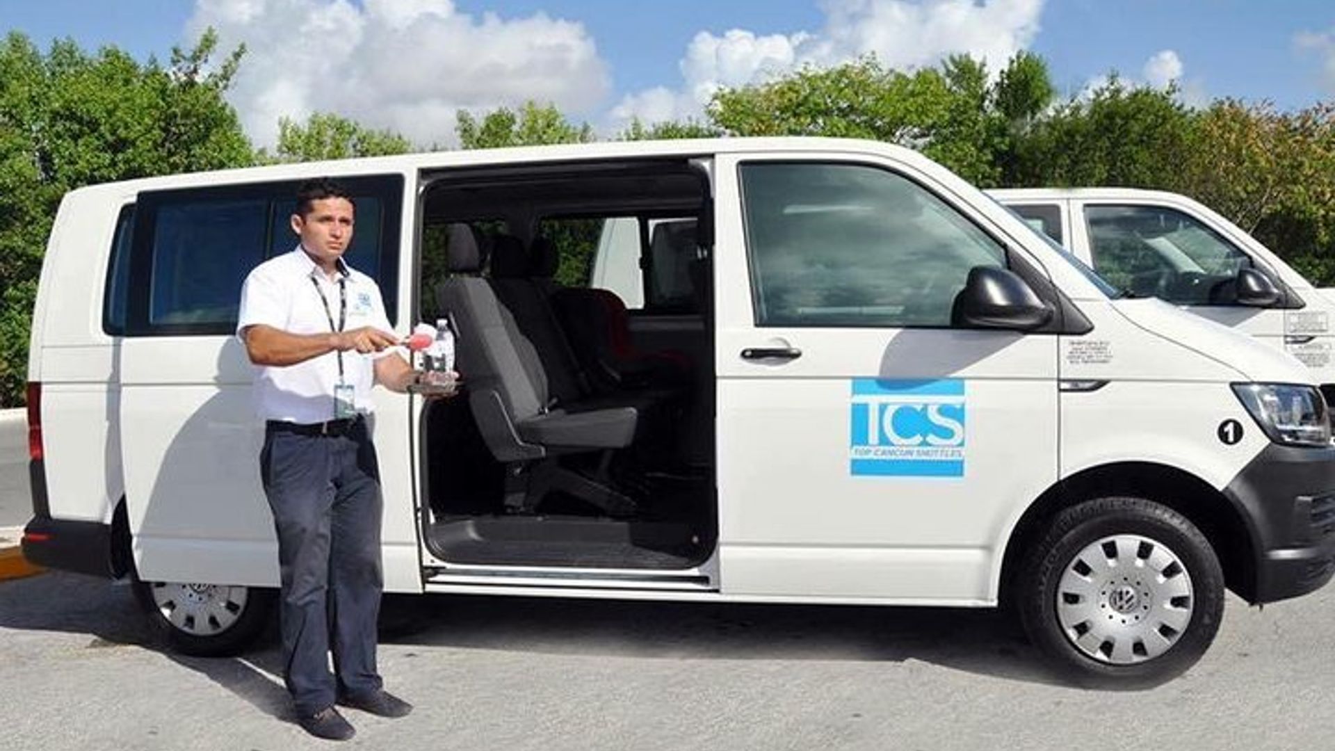 One-way private transfer Airport - Tulum. image 2