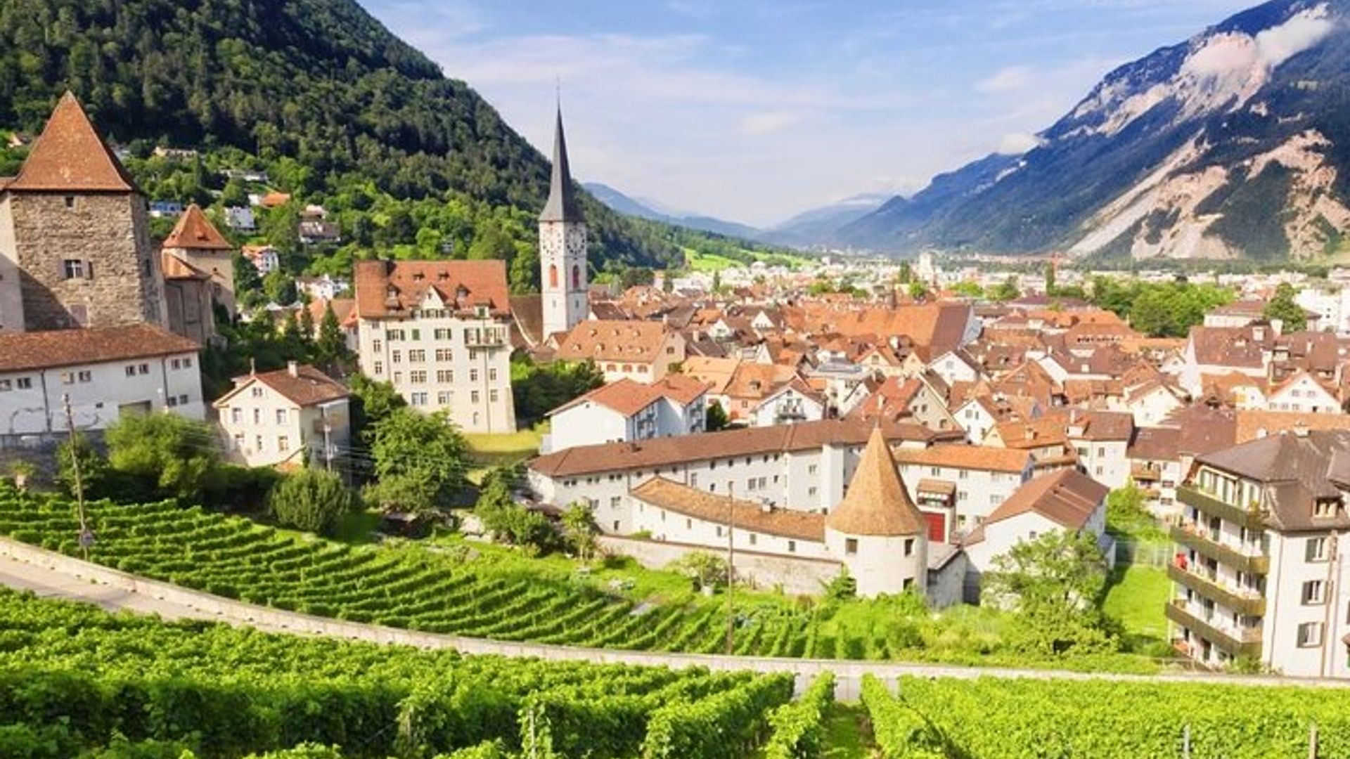 Private fantastic tour through the old town of Chur