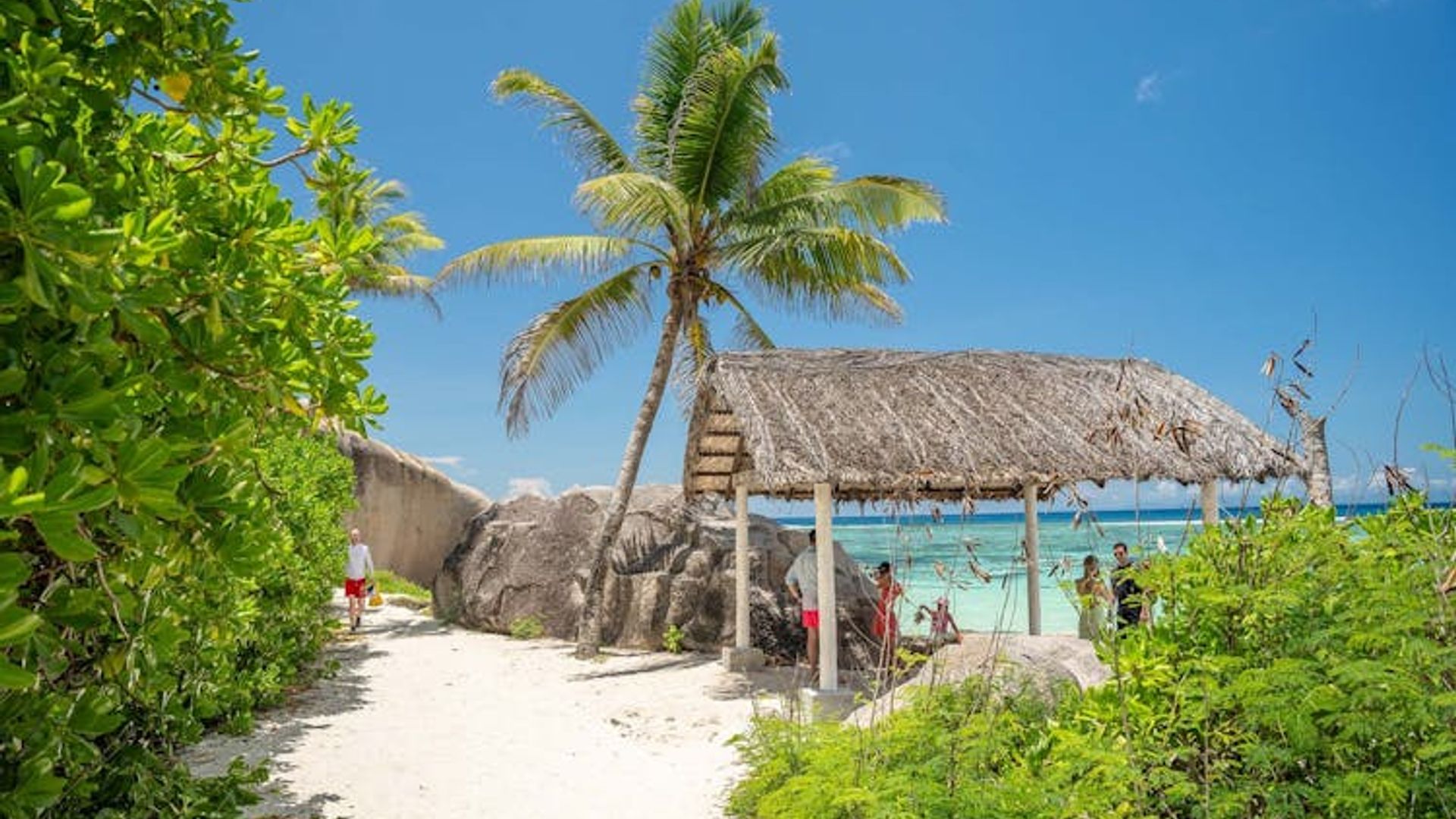 La Digue by boat and bike from Mahé and Praslin