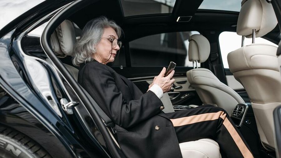 Central London To-And-From Heathrow Airport Private Tour Transfer