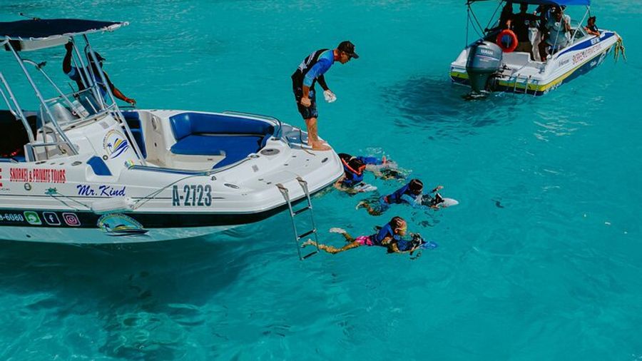 Aruba Private Boat Ride and Snorkeling Trip With Sea Scooters