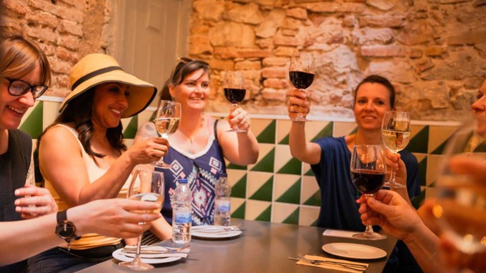 Barcelona Small-Group Bike Tour with Wine Tasting