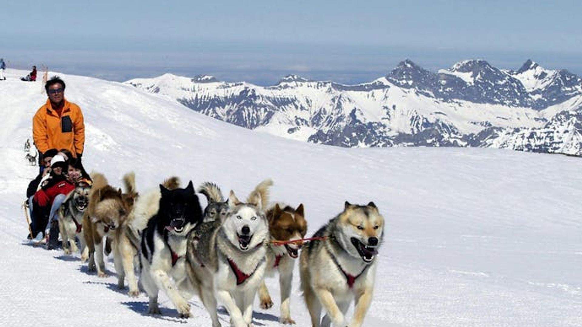 Full-day tour to Glacier 3000 and Montreux from Geneva