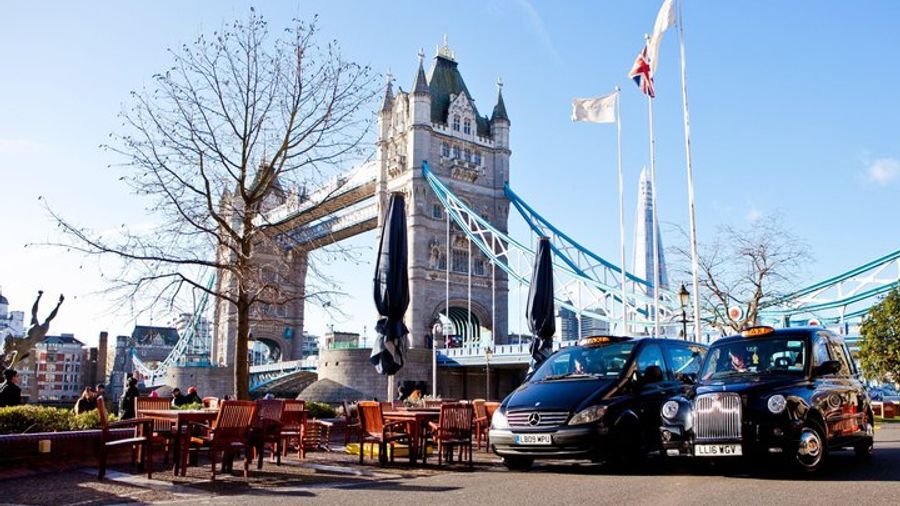 London Private Customized Black Taxi Tour