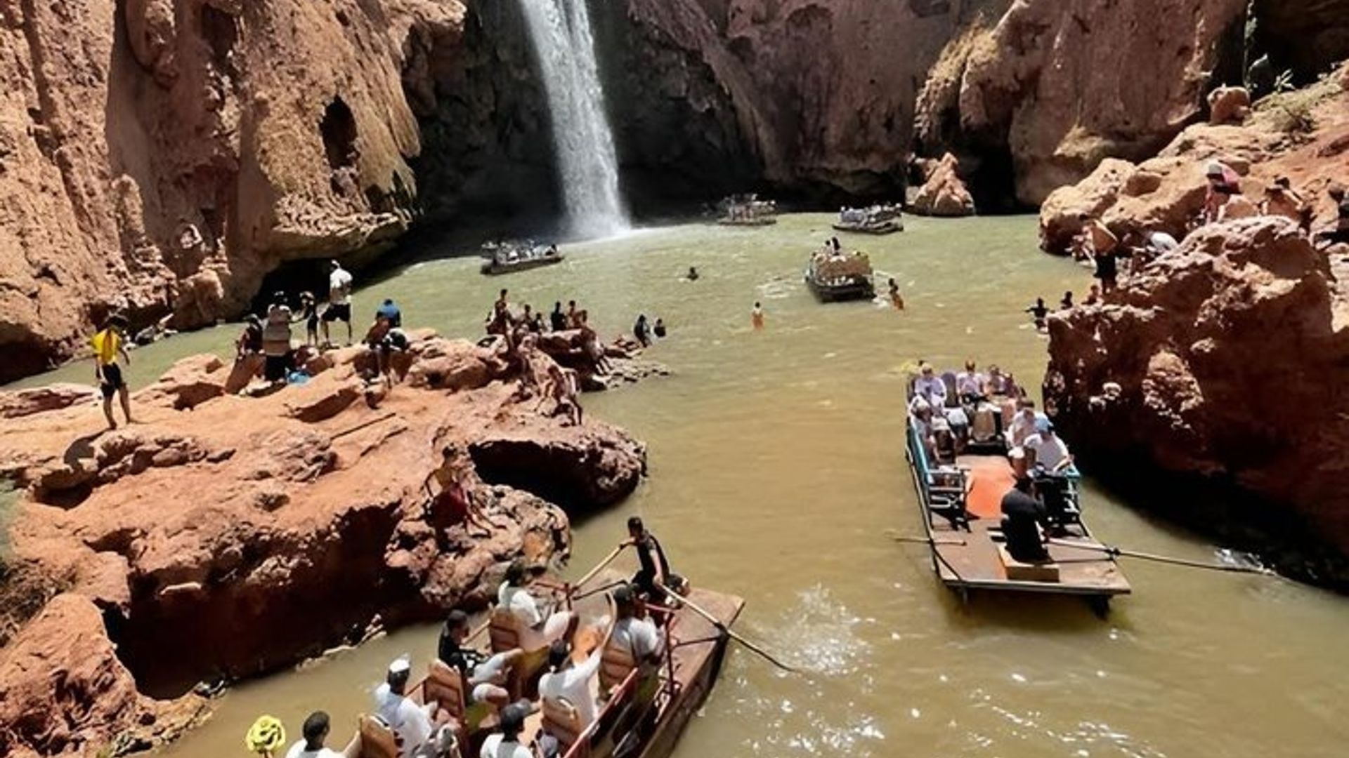 Excursion Journée Aux Cascades d'Ouzoud et Guide et Sortie Bateau