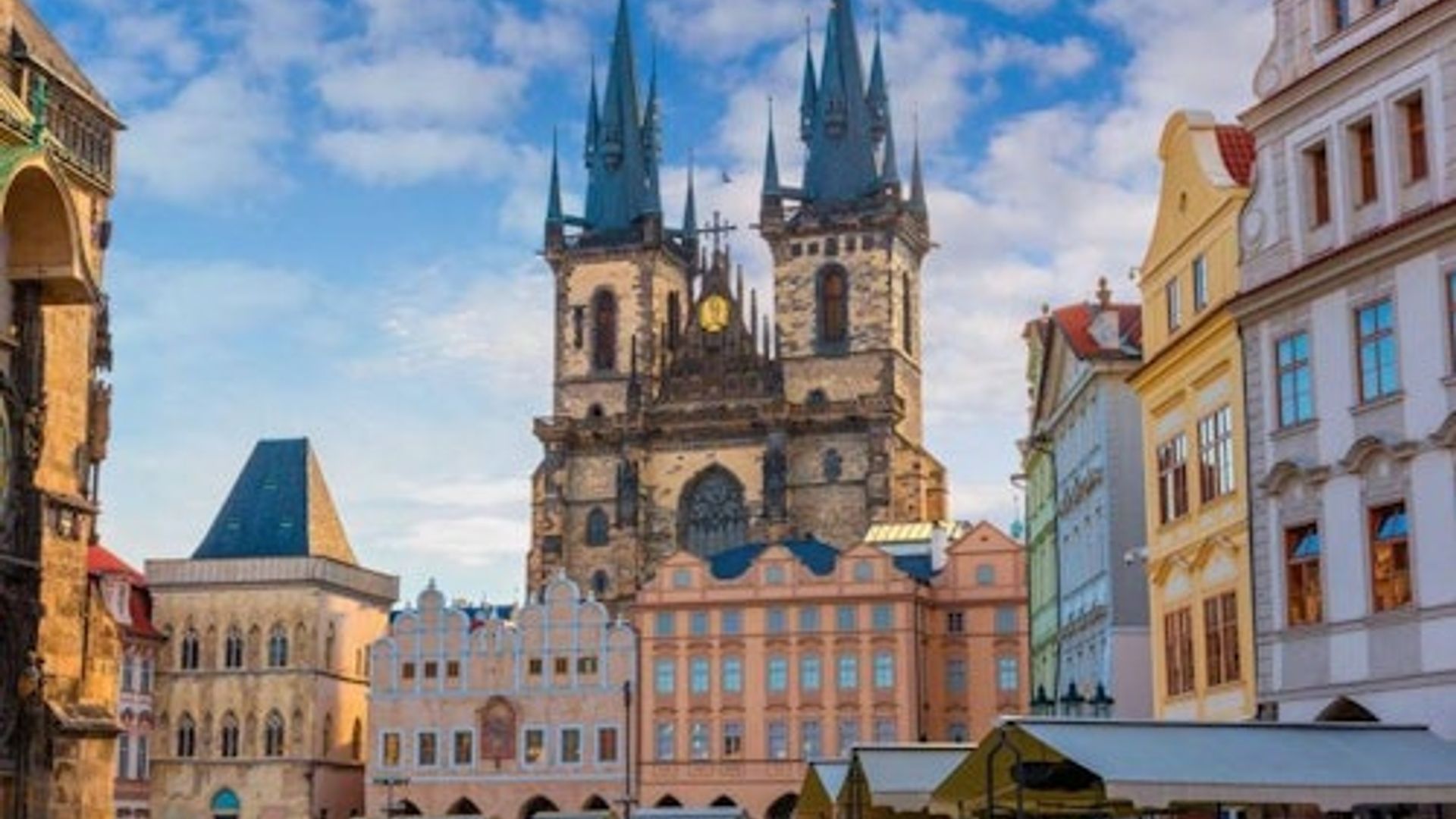 Prague: Bus & Walking Tour + Prague Castle Exterior Visit + Boat Cruise