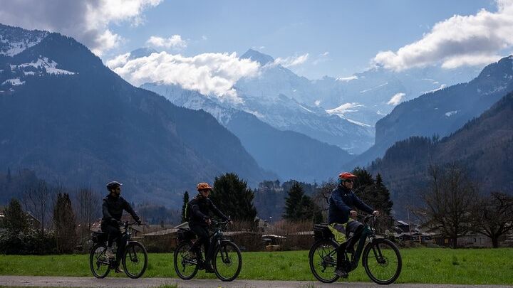 Interlaken Small-Group E-Bike Tour With Tasting Stops