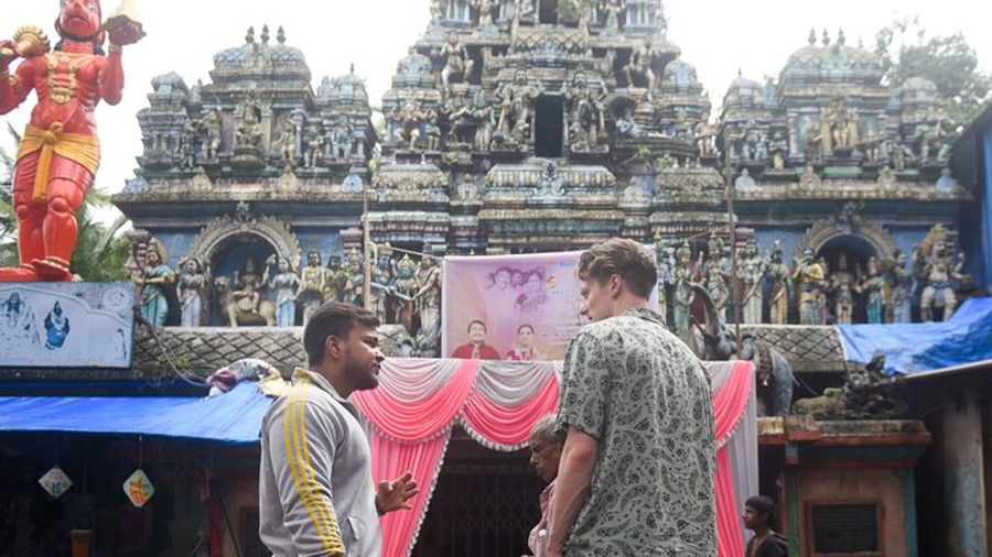 Mumbai Dharavi Slum Walking Tour With Local Guide
