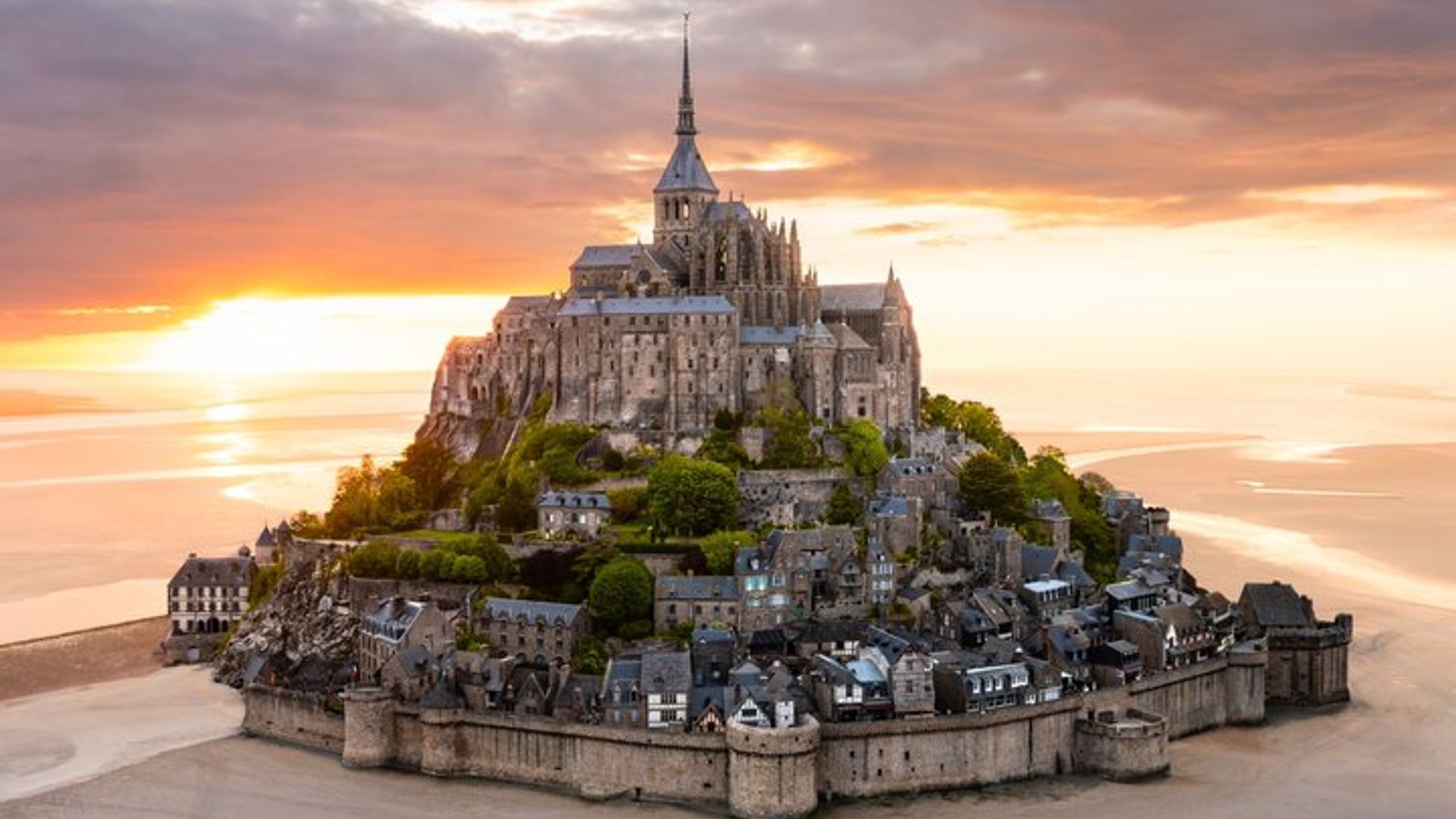 Mont Saint Michel from Le Havre | Guide & Lunch | Cruises 2026