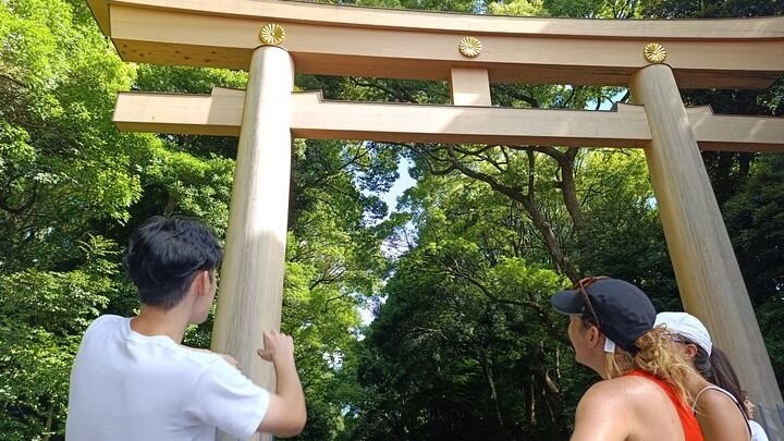 Tokyo: Meiji Jingu Shrine and Shinto Walking Tour
