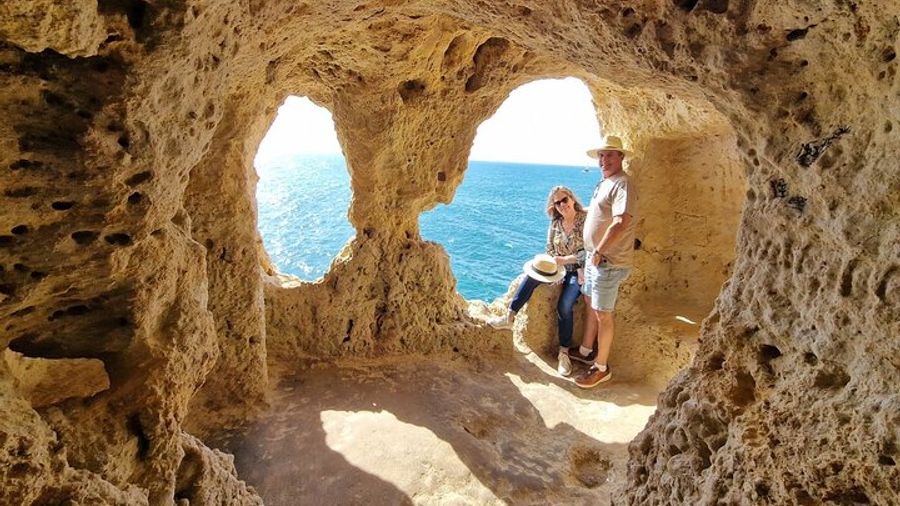 Lisbon to Seville Private Transfer: Algarve Coast & Scenic Stops