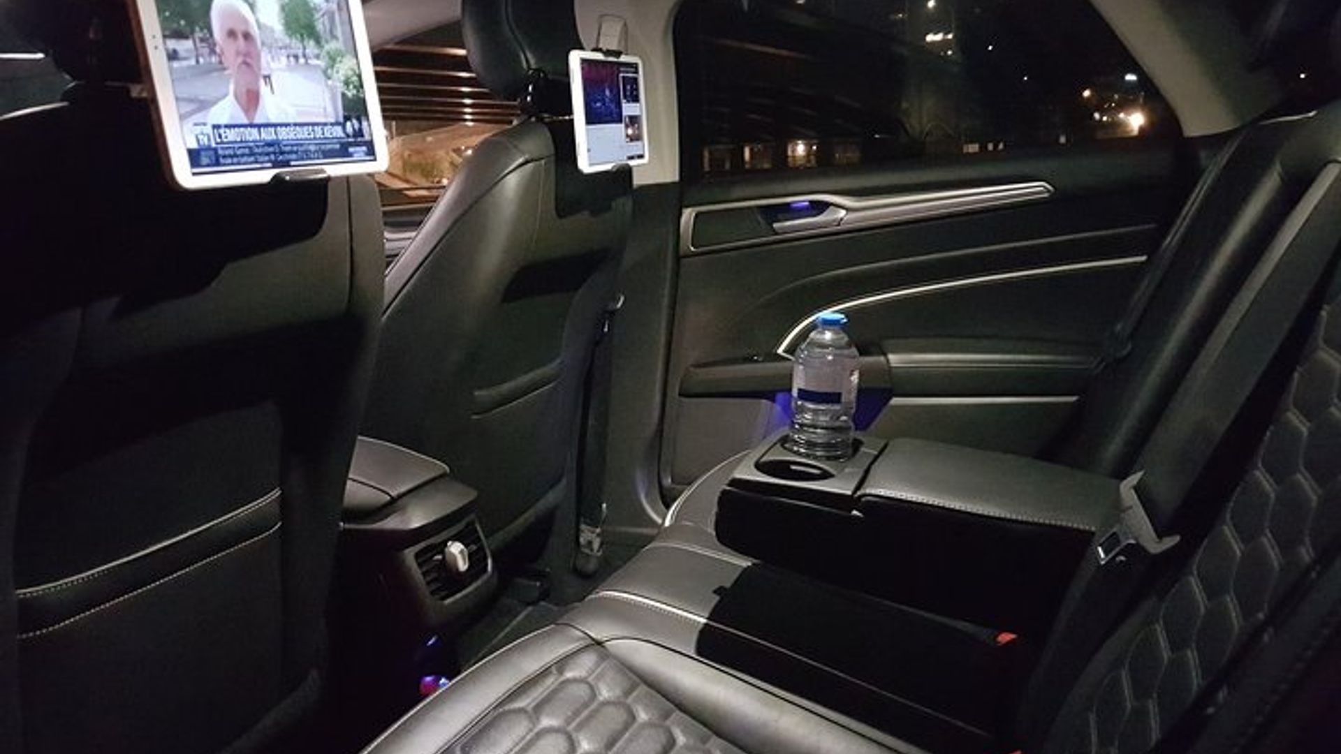 Privater Shuttle vom Flughafen Charles de Gaulle nach Paris: Premium Service