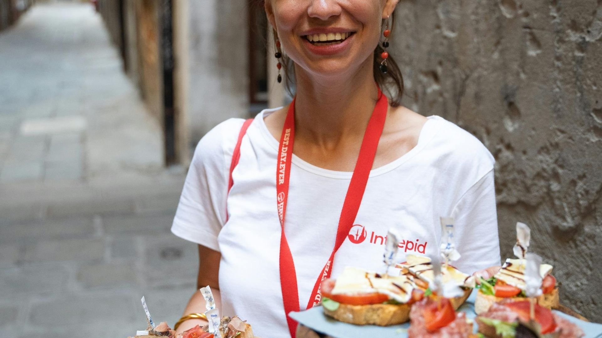 Cicchetti and wine guided tour in Venice