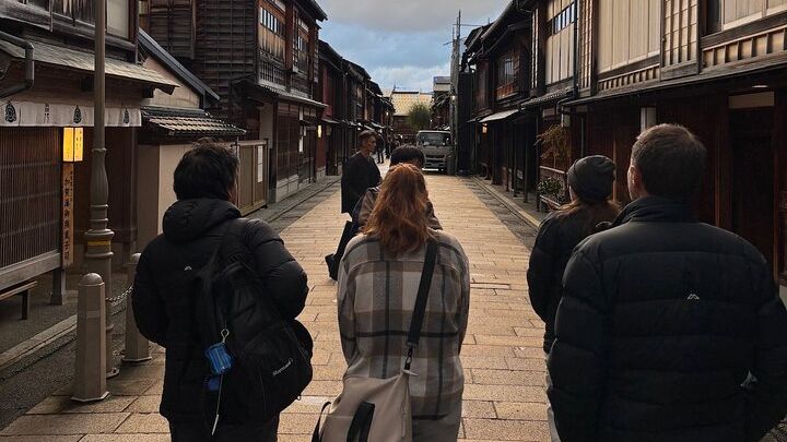 Kanazawa Food Tour: Omicho Market & Geisha District