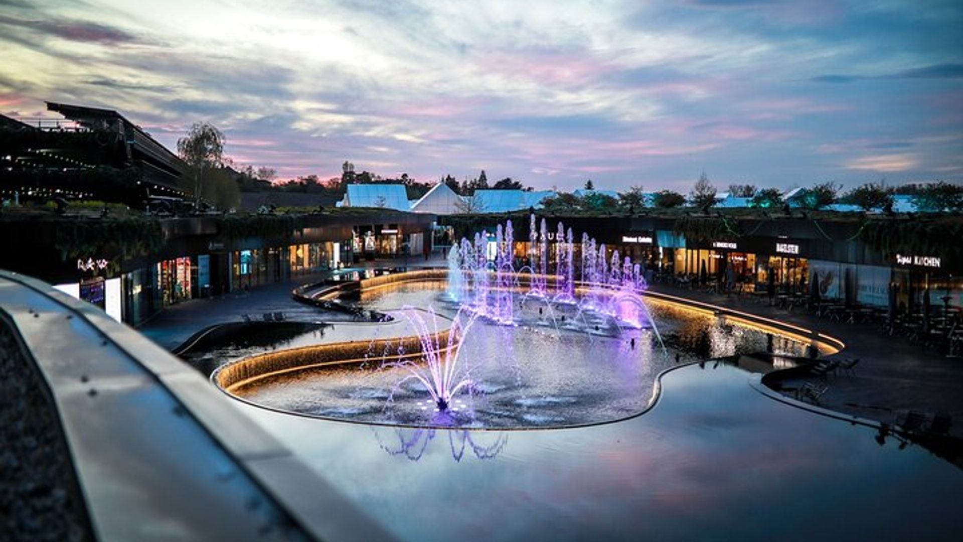 Geneva Private Shopping Tour to Torino Outlet Village in Italy